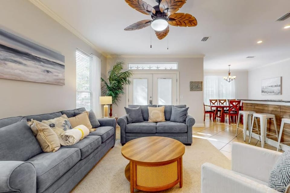 Villages of Crystal Beach: Kono Cabana House in Destin