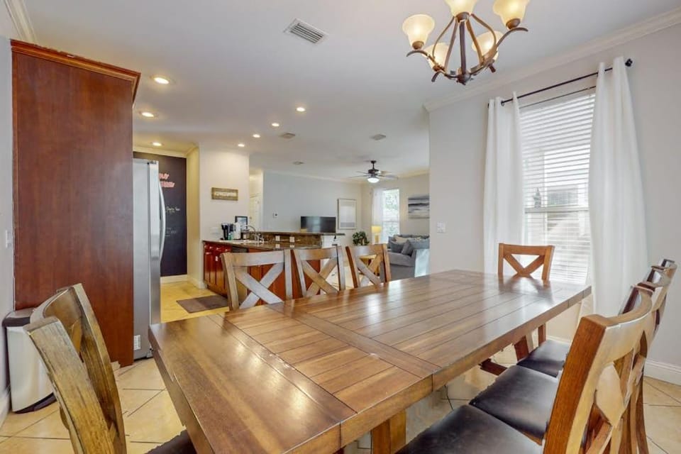 Villages of Crystal Beach: Kono Cabana House in Destin