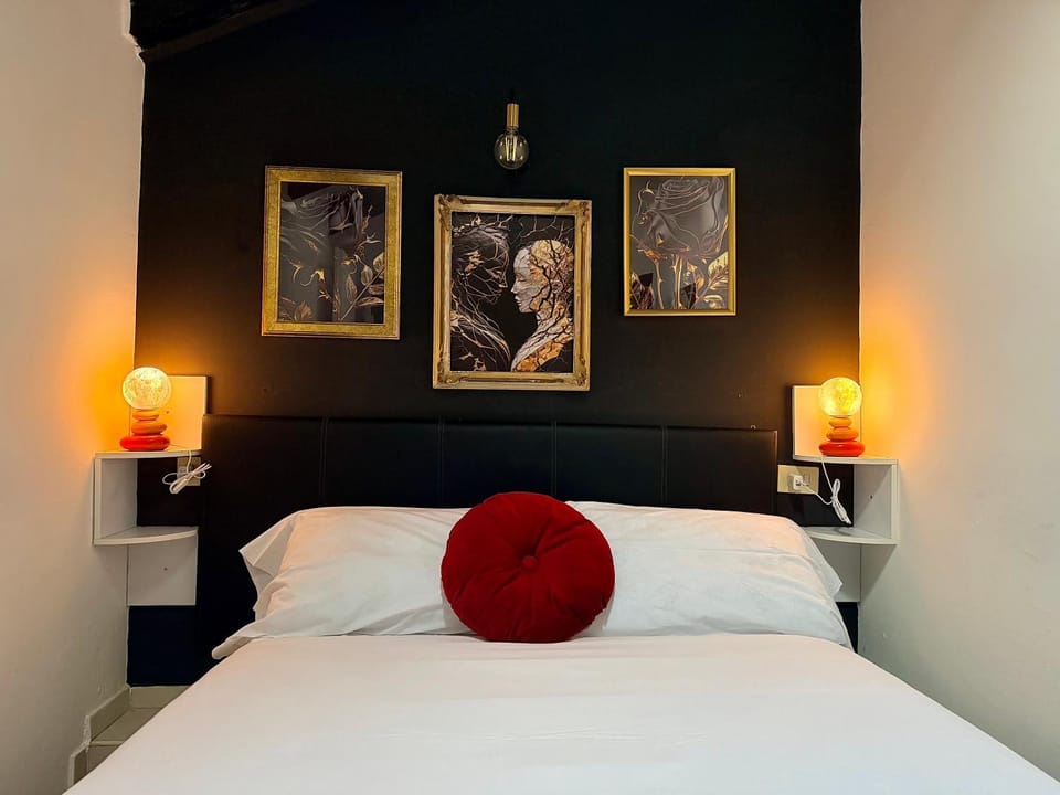 Hosting Dreams Attics - Duomo Apartment in Milan