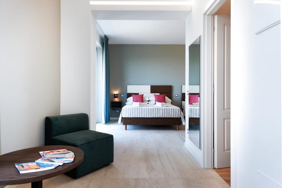 Photo of the whole room, Seating area, Bedroom