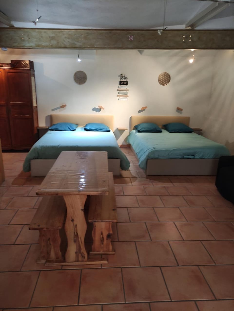Chambre atypique : La Grotte Apartment in Occitanie