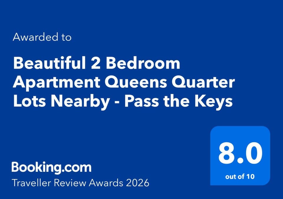 Beautiful 2 Bedroom Apartment Queens Quarter Lots Nearby - Pass the Keys Apartment in Belfast