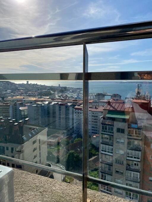 View (from property/room), Balcony/Terrace, City view, Sea view