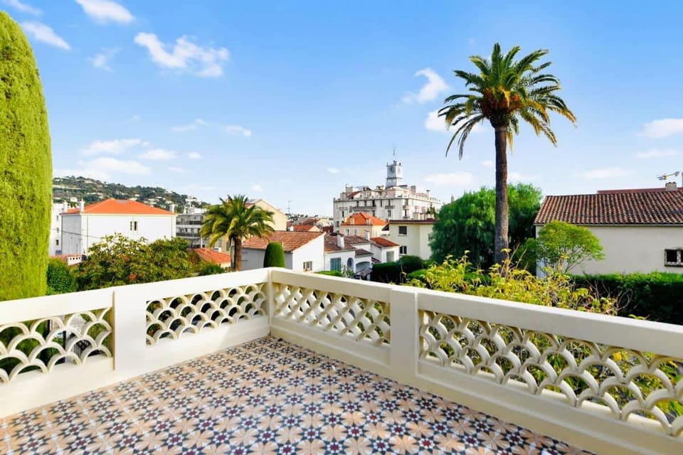 View (from property/room), Balcony/Terrace, City view