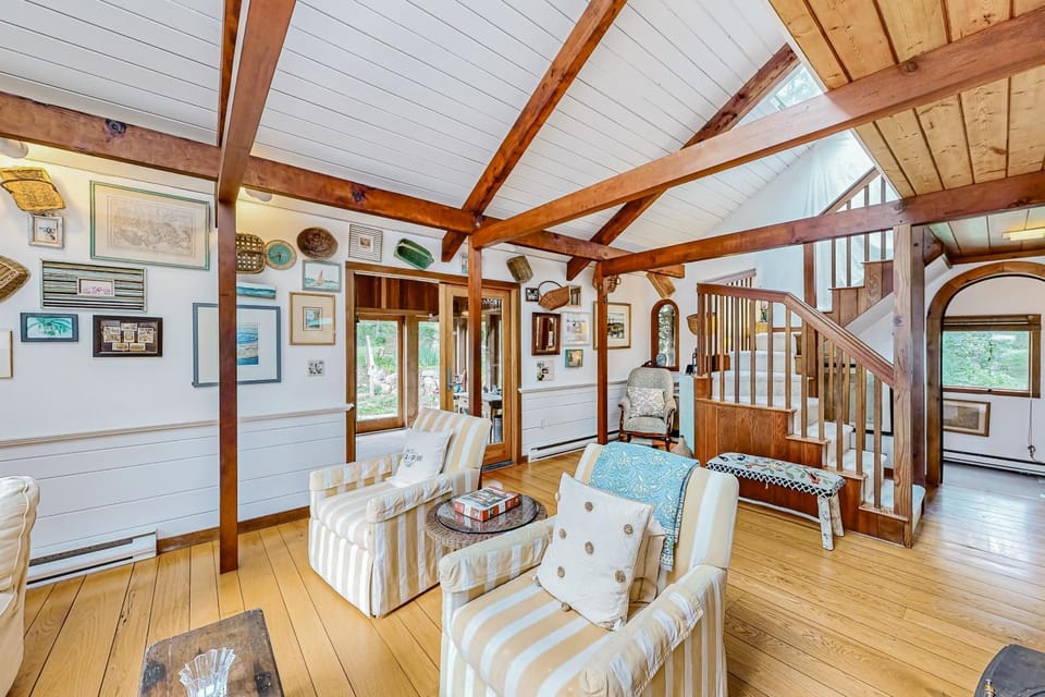 Nana’s Treehouse House in Tisbury