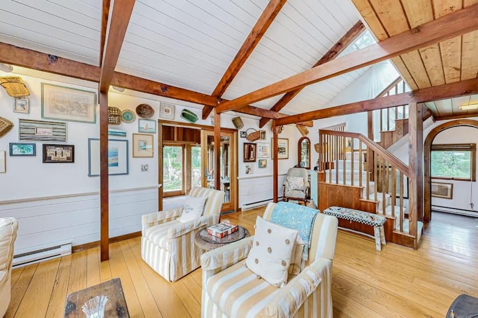 Nana’s Big Treehouse House in Tisbury