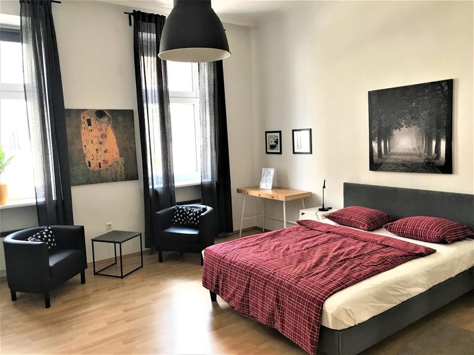 Bed, Bedroom