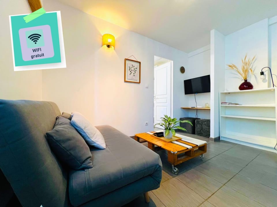 TV and multimedia, Seating area