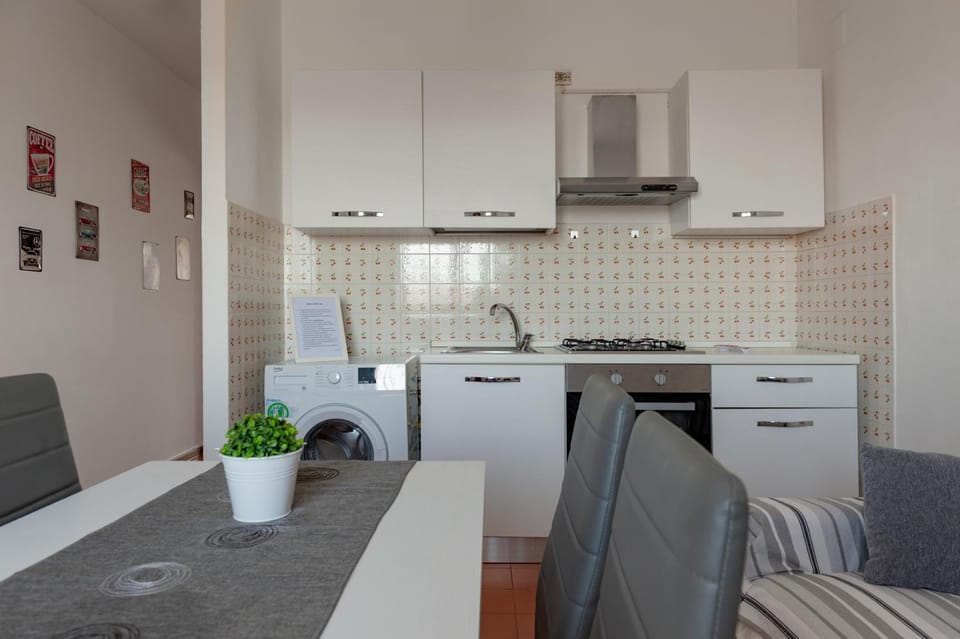Property building, Kitchen or kitchenette, Living room