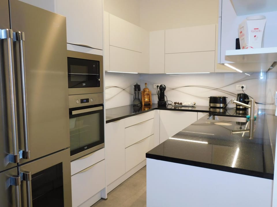 Kitchen or kitchenette, minibar, pet friendly, stove, toaster