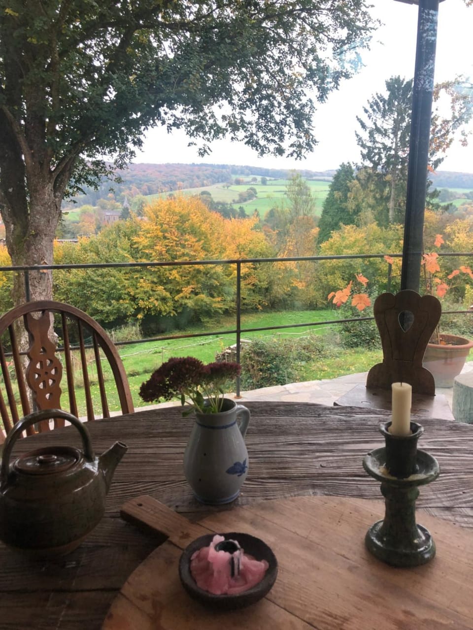 Day, Natural landscape, Garden, Dining area, Garden view