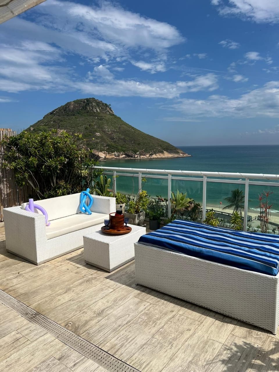 Loft Frente Mar para Mulheres e Mães solo Vacation rental in Rio de Janeiro