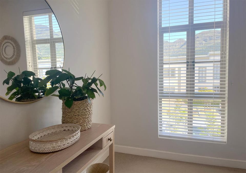 Bedroom, hair dryier, air conditioner
