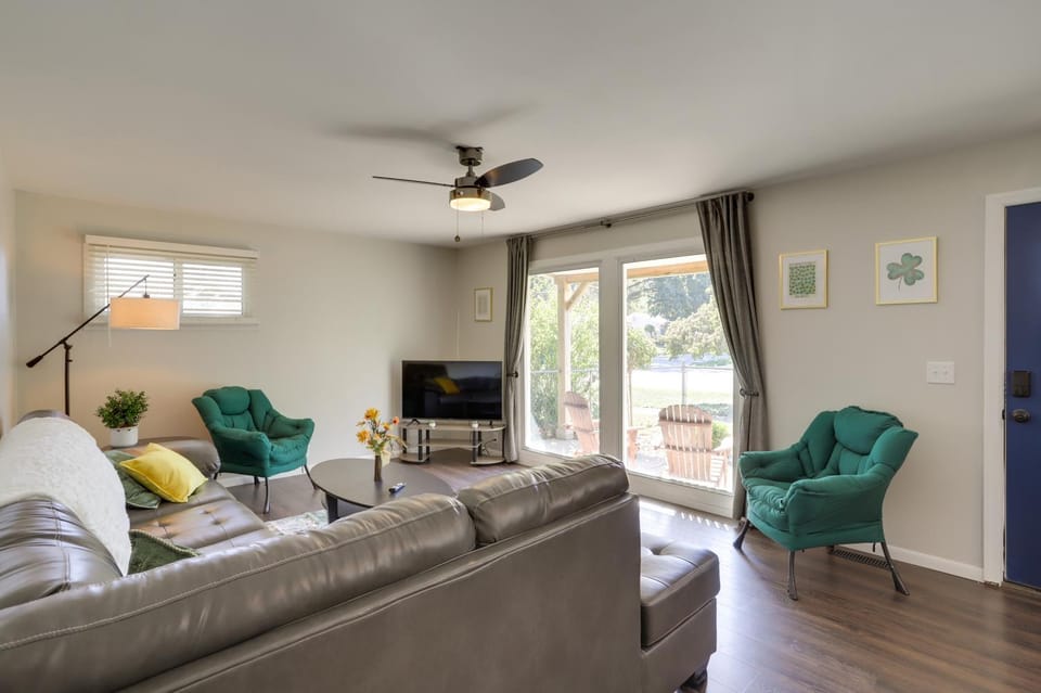 Lovely South Bend Home about 3 Mi to Dtwn and Notre Dame House in Mishawaka