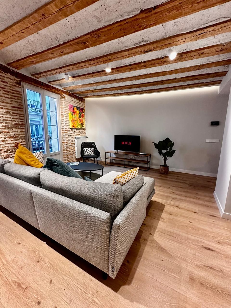 AtuaireHome El mirador de la calle la puebla con parking incluido Apartment in Burgos