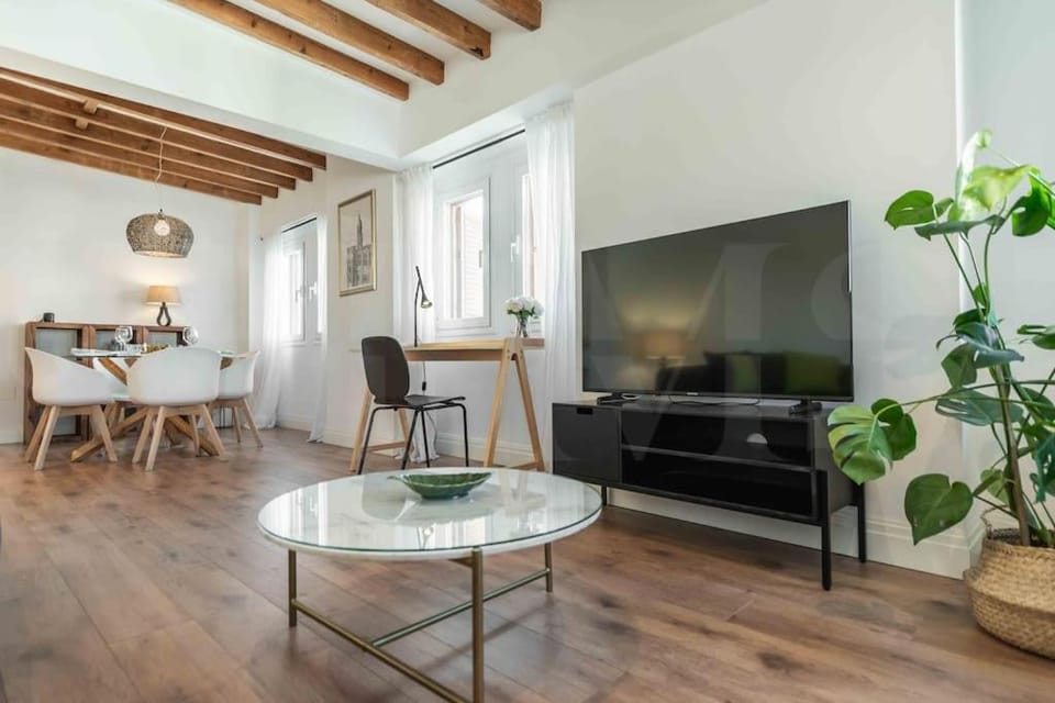 TV and multimedia, Living room, Dining area