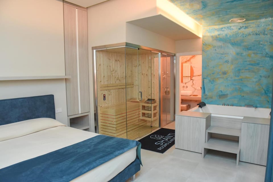 Shanti Rooms & Apartments Risorgimento Bed and Breakfast in Campania