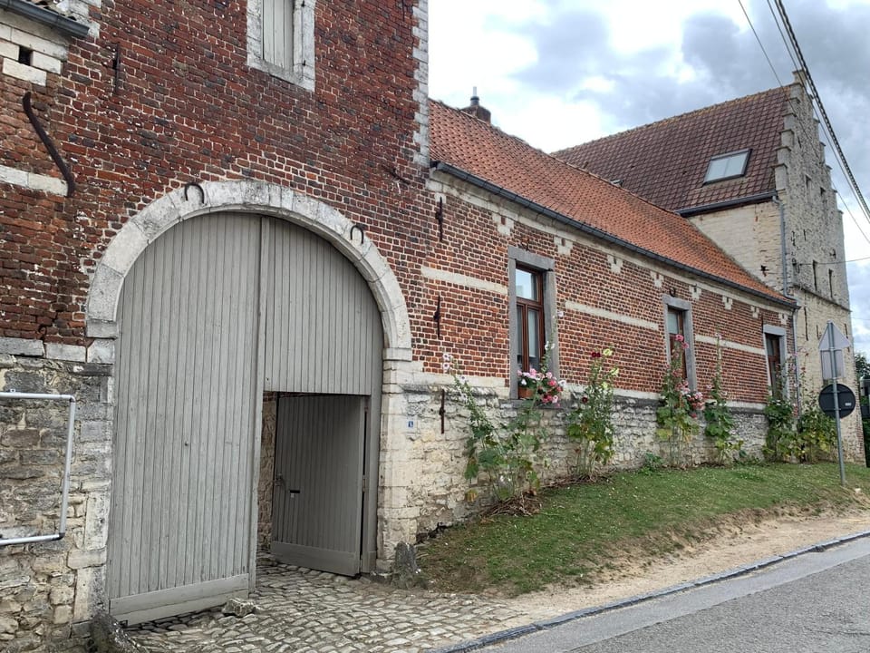 Property building, Day, Landmark view, Street view