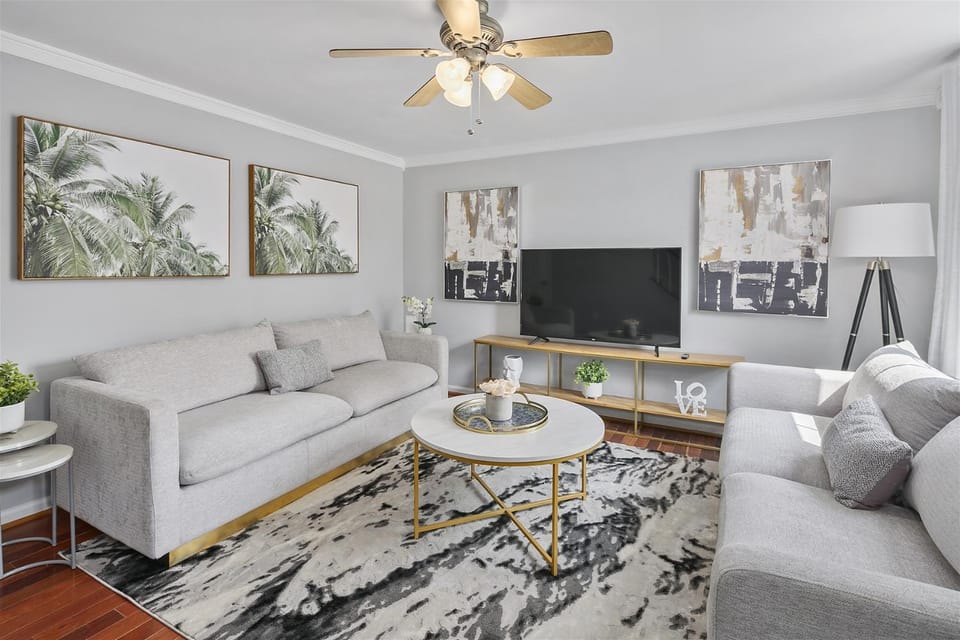Townhome in No VA, Family Community, Pet Friendly, Fast WiFi House in Maryland