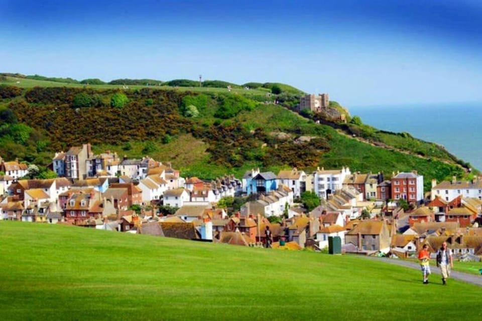 Charming, Bright, Hilltop Apartment. Apartment in Hastings