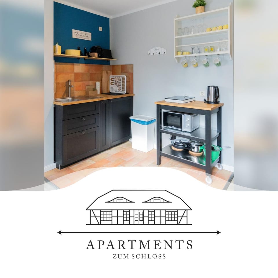 Coffee/tea facilities, Kitchen or kitchenette, minibar, stove, toaster