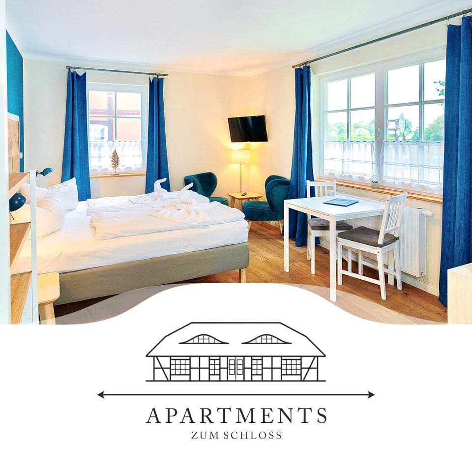 Bed, TV and multimedia, Photo of the whole room, Dining area, Evening entertainment, Bedroom