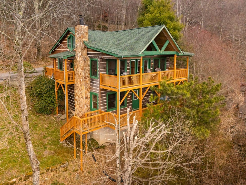 Serenity House in Watauga