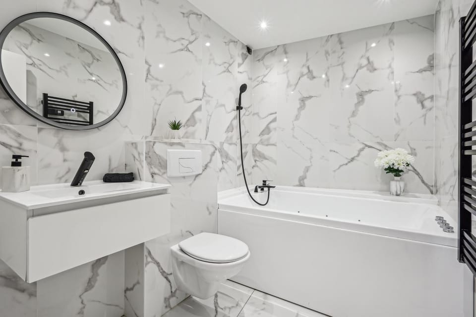 Toilet, Bathroom, Bath