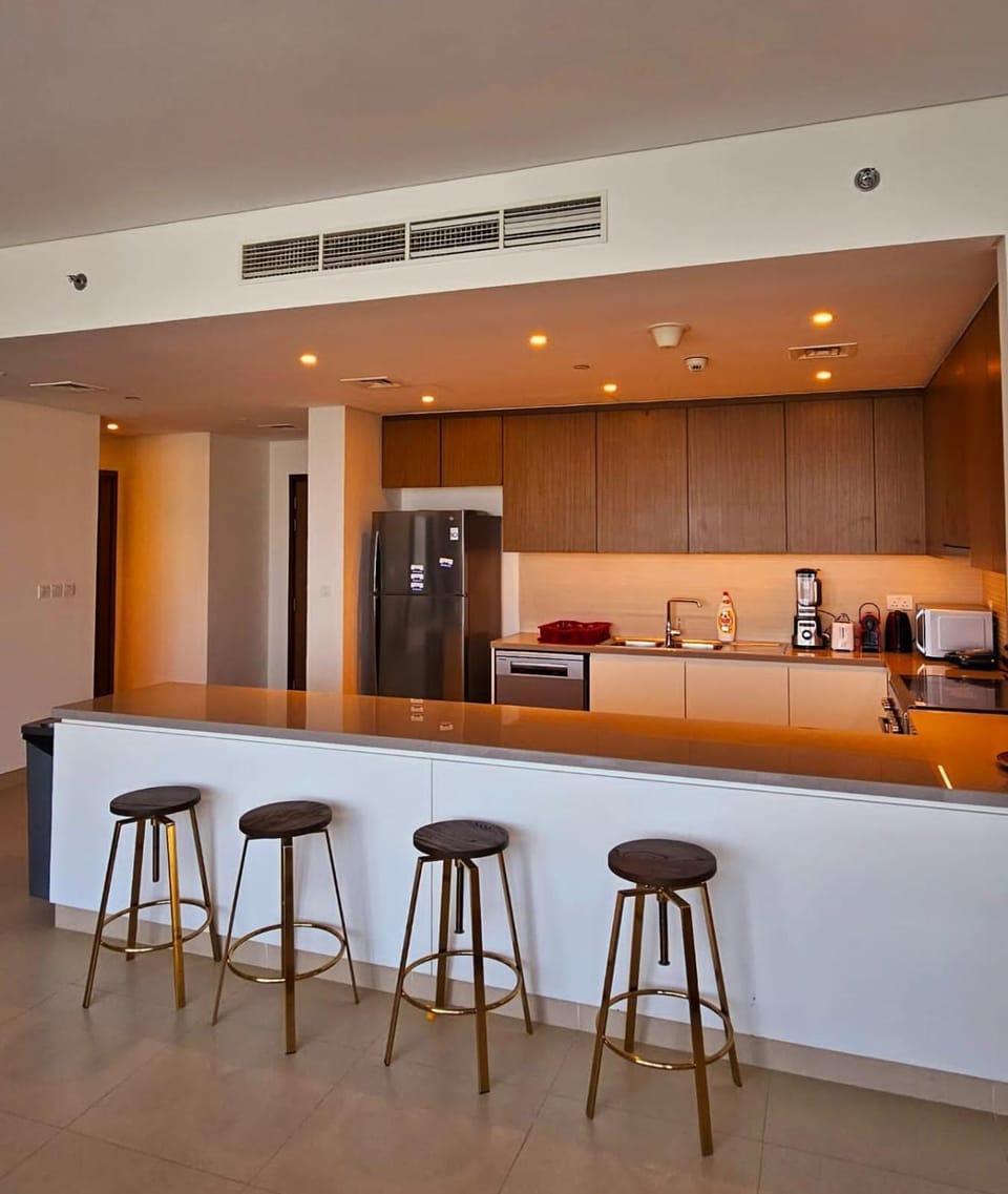 Amazing 4-bedroom Apartment Apartment in Dubai