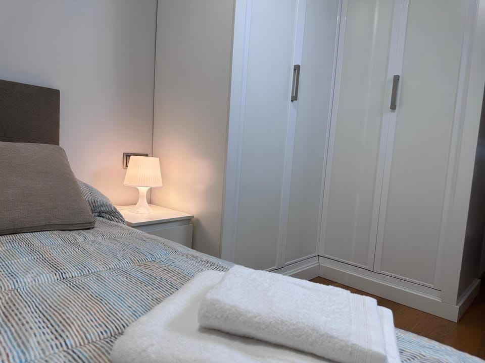Bed, Bedroom, wardrobe
