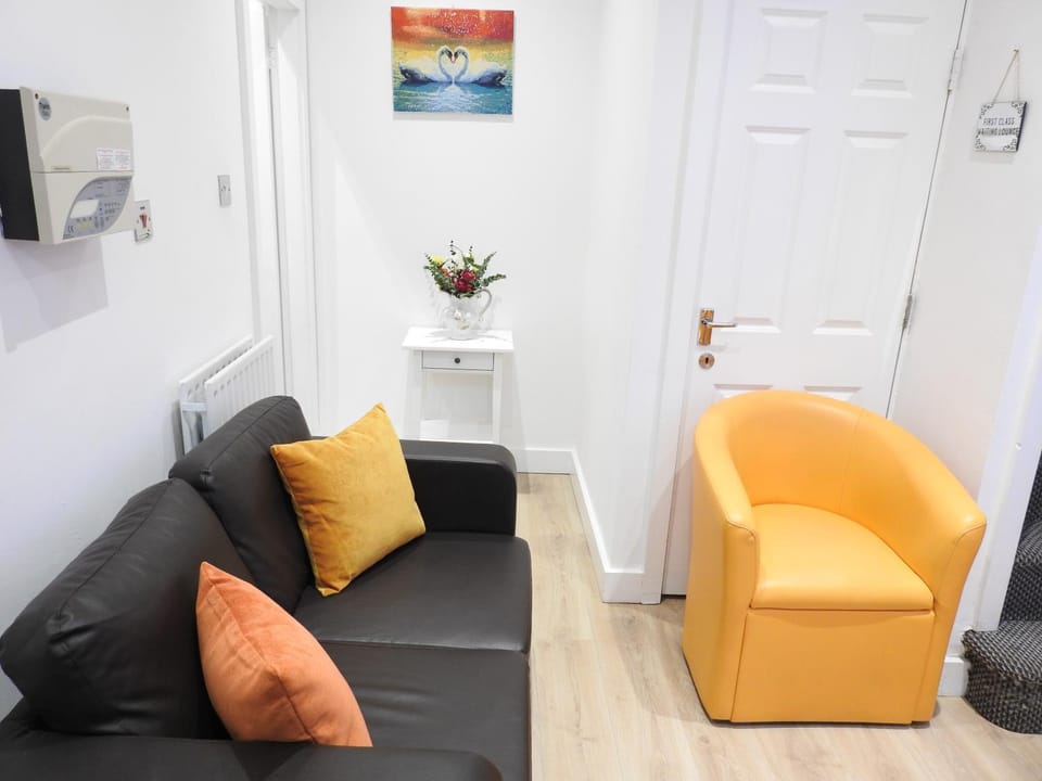 Make yourself at home! Large Rooms, Comfy Apartment in Leeds