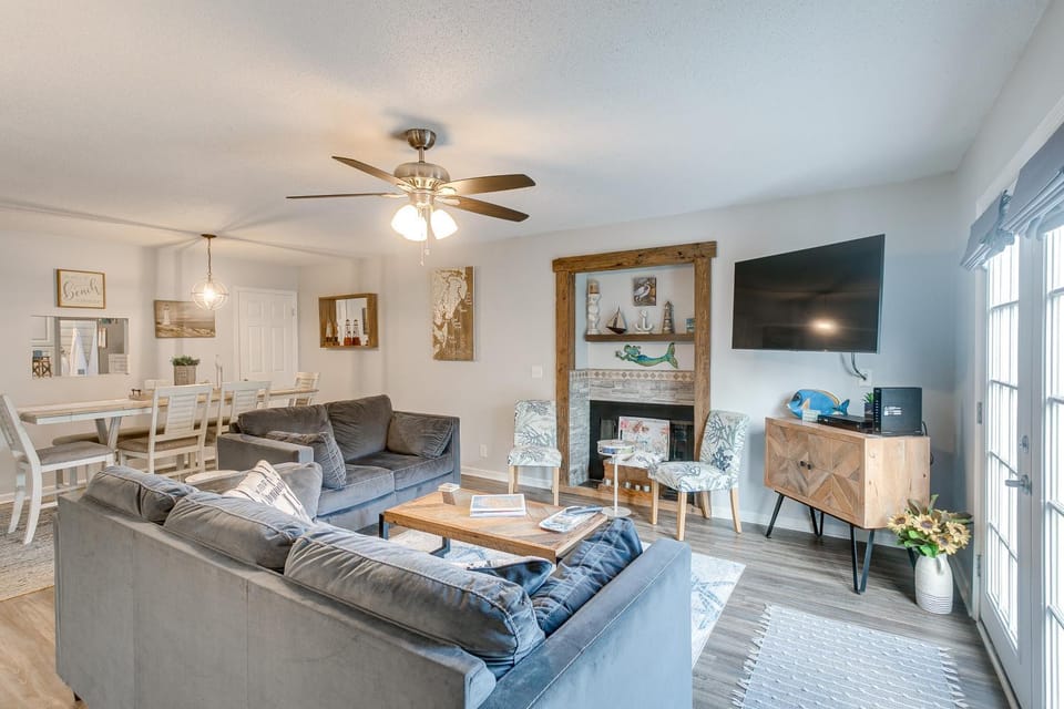 Coastal St Simons Retreat Near Gascoigne Bluff! House in Saint Simons Island