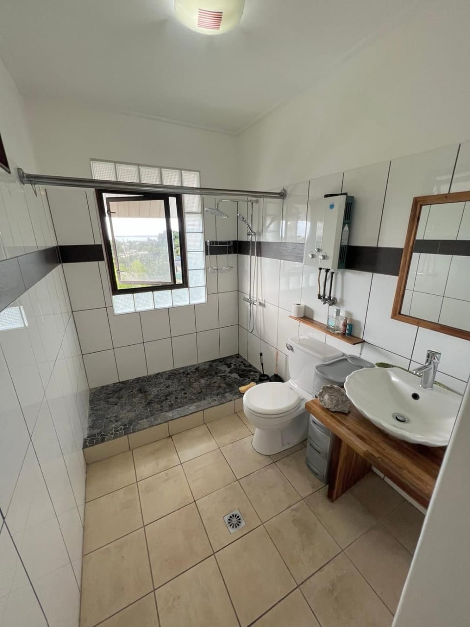 FARE URU - Modern bungalow near airport House in Fa'a'ā