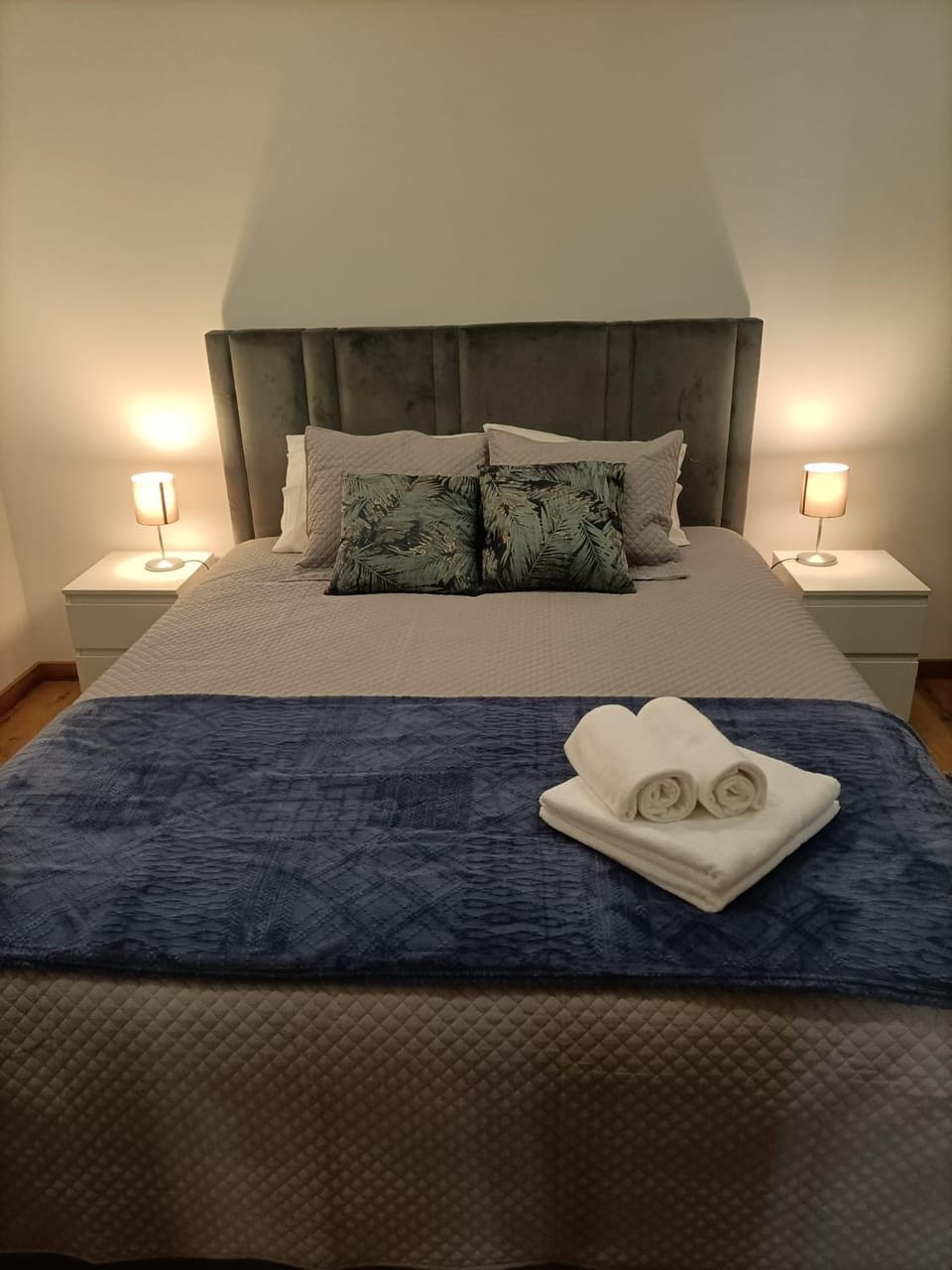 Bed, Photo of the whole room, Bedroom, towels, air conditioner