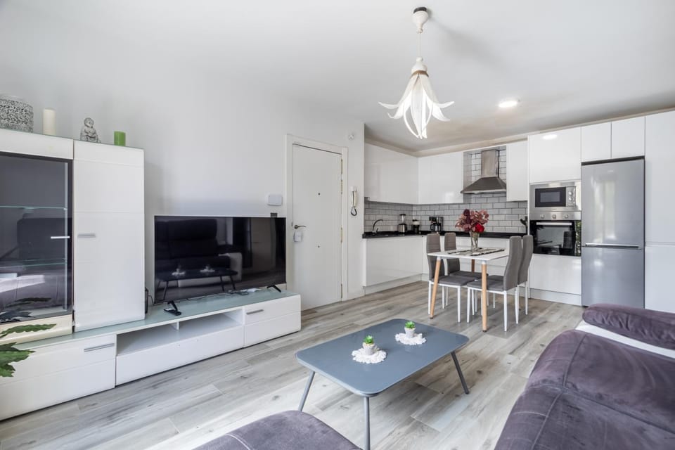 Kitchen or kitchenette, Living room
