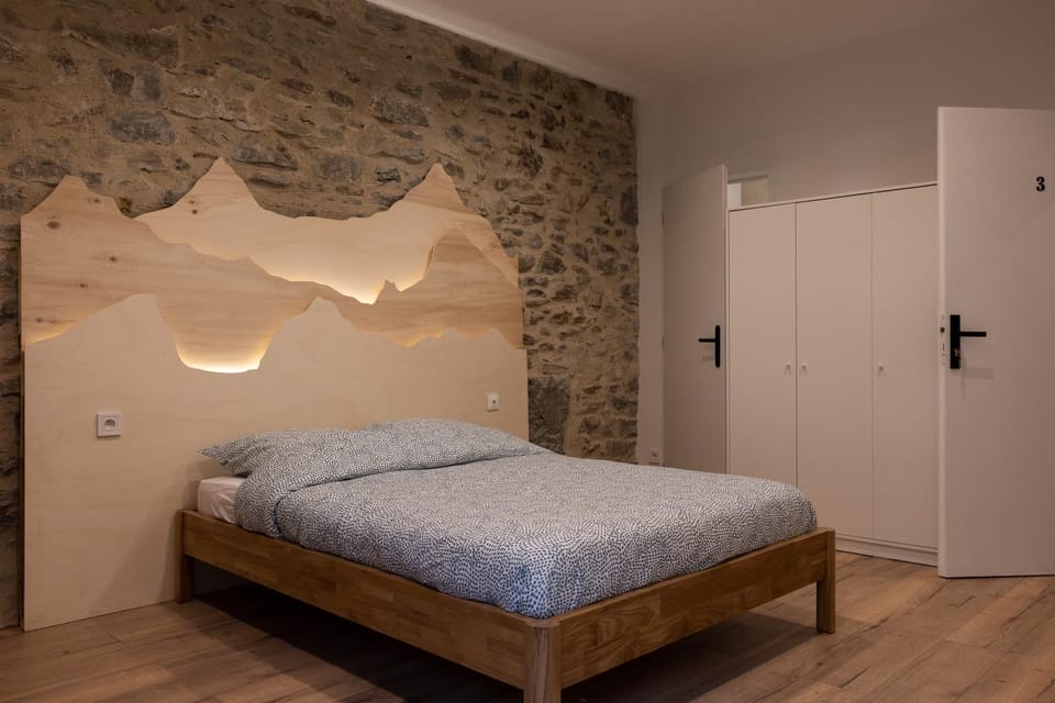 1 Appartement OU Chambres privées en centre ville Choisissez UNE option Apartment in Haute-Savoie