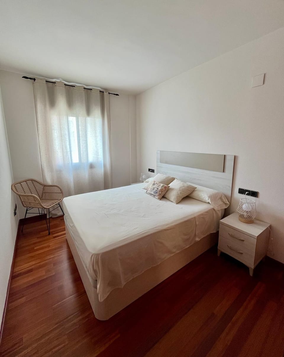 Bedroom, wardrobe