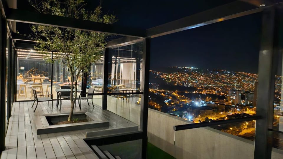 Communal lounge/ TV room, View (from property/room), Balcony/Terrace, Balcony/Terrace, Seating area, City view