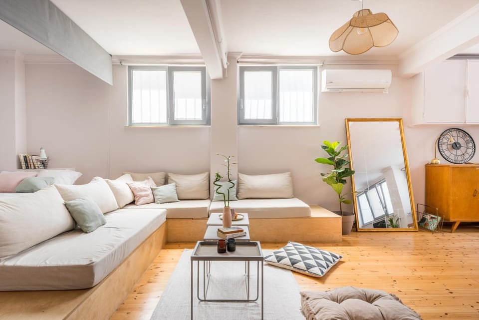 Living room, Seating area
