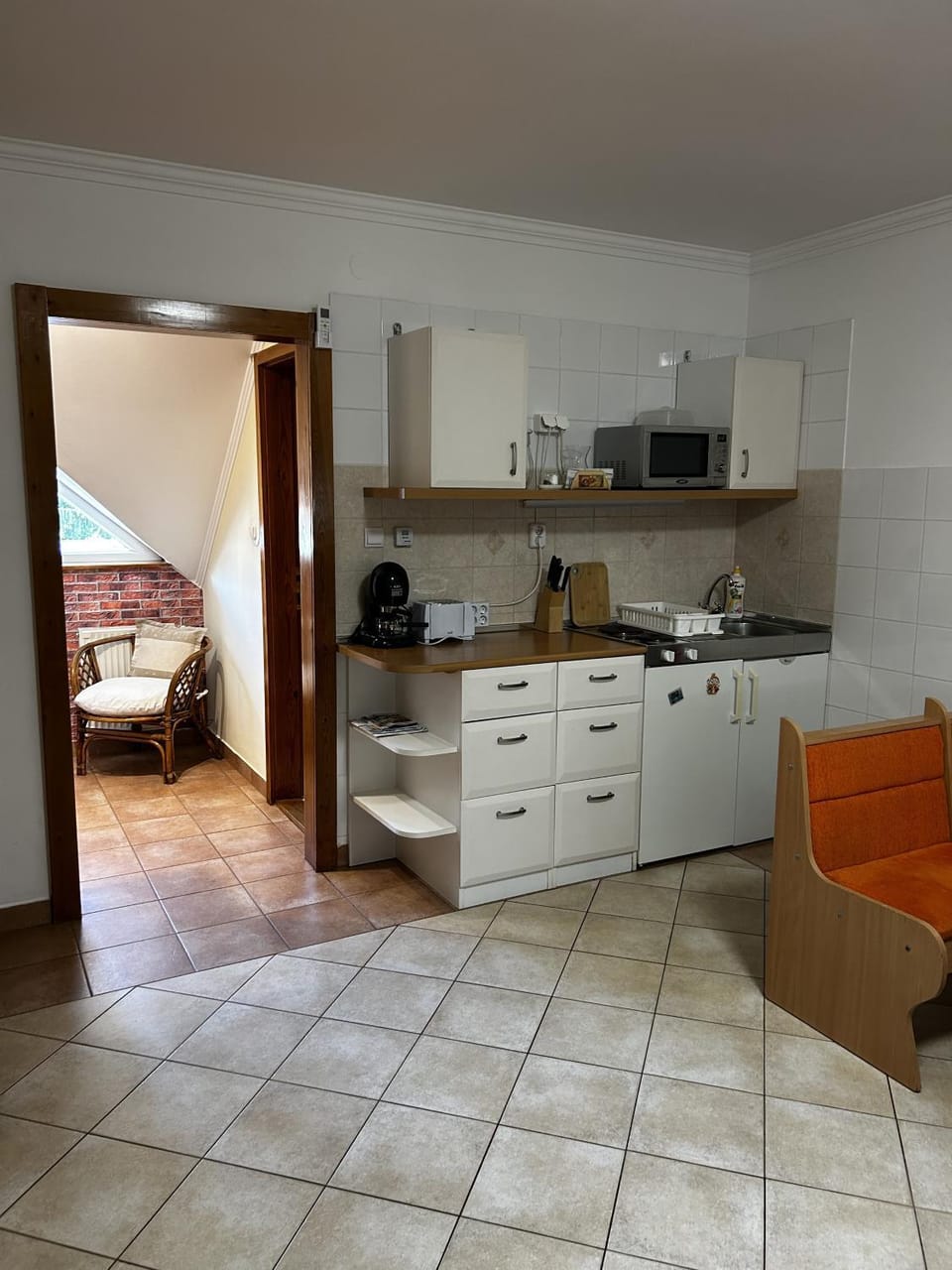 Coffee/tea facilities, Kitchen or kitchenette, minibar, stove
