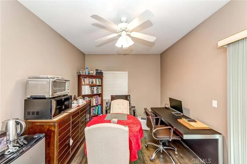 Coffee/tea facilities, Kitchen or kitchenette