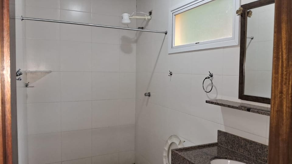 Casa Guacuri - Casa de temporada e eventos - apartamentos com suítes - Piscinas e Amplo Estacionamento Nature lodge in Itupeva
