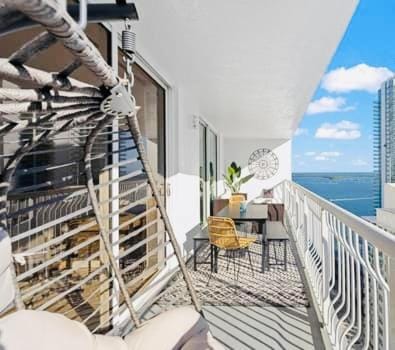 View (from property/room), Balcony/Terrace, Seating area, Dining area, Sea view