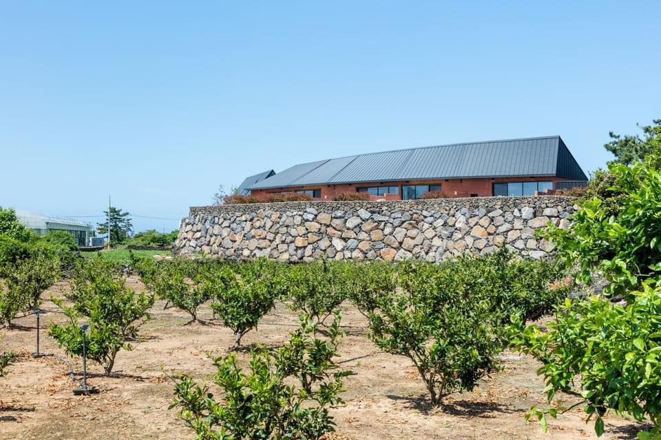 Ohyeongjae Private Pool Villa Country House in South Korea