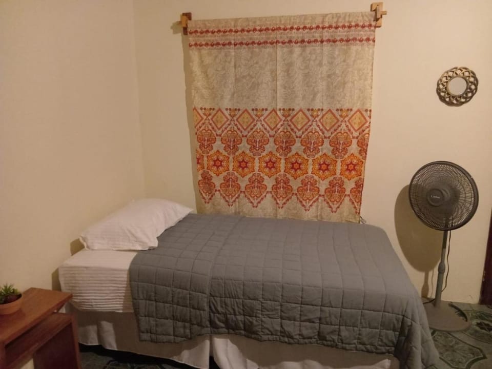 Bedroom, fireplace