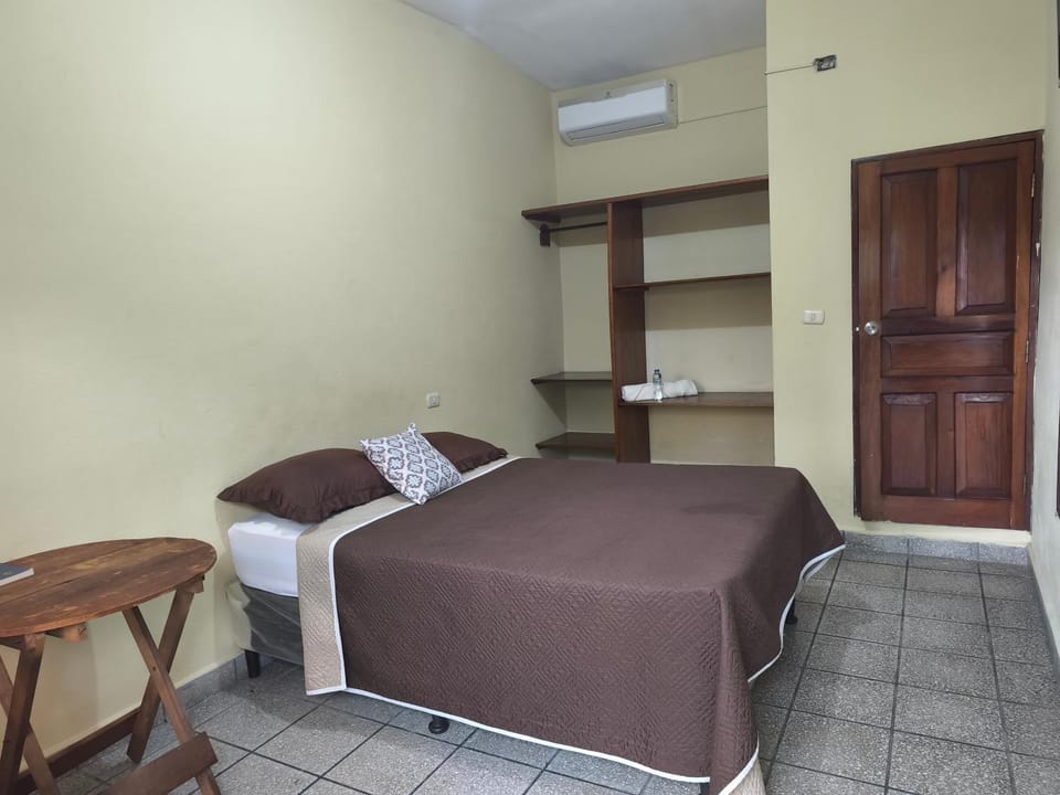 Bed, air conditioner