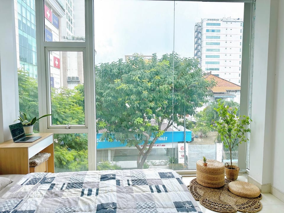 Mặt tiền Quận 3 - Nhà kính view đẹp - có thang máy Apartment in Ho Chi Minh City