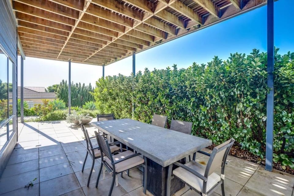 8 Davies St Encounter Bay - No Linen Included - Wi-Fi - Sea Views House in Encounter Bay