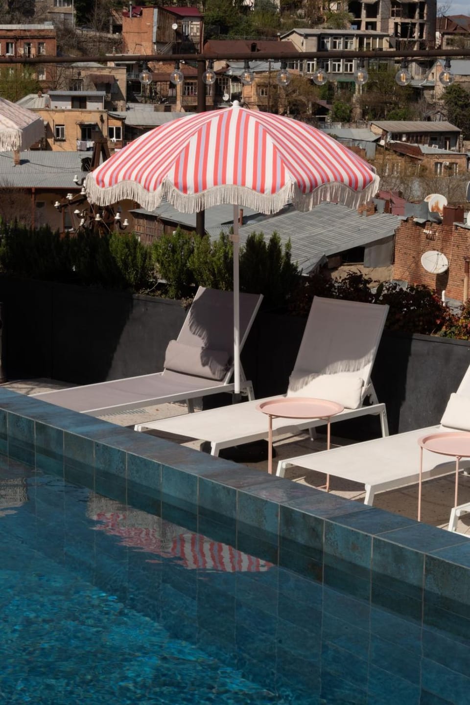 Property building, Day, Balcony/Terrace, Pool view, Swimming pool, Swimming pool, sunbed