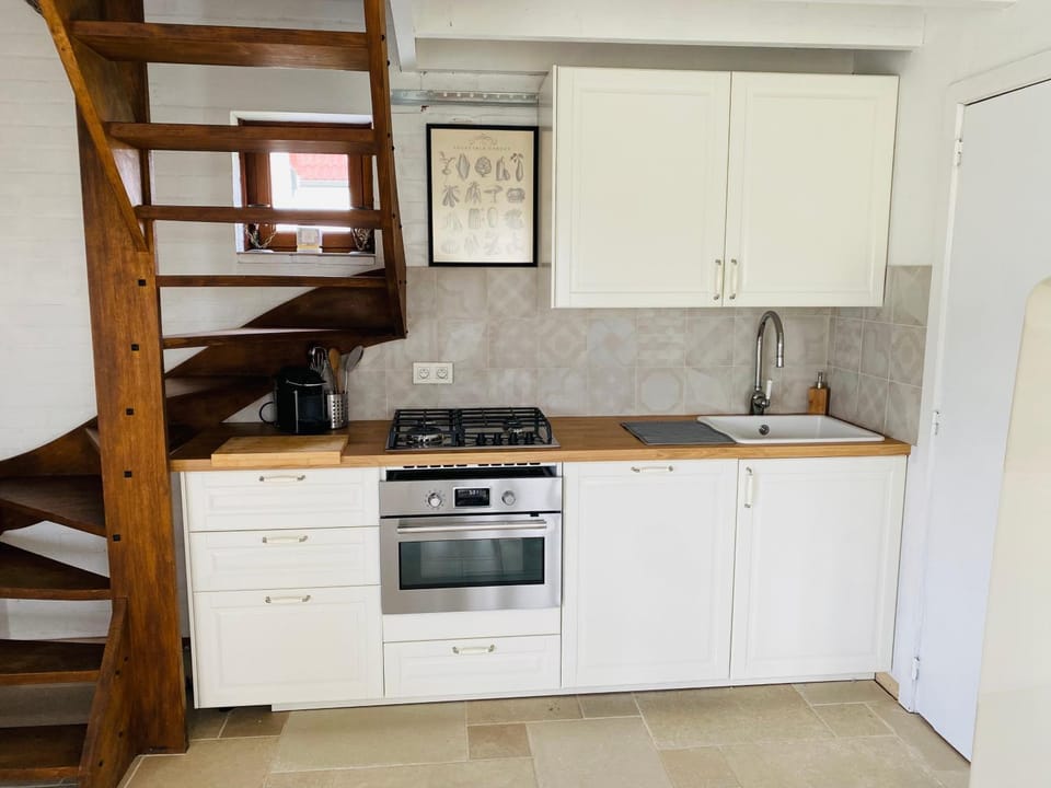 Kitchen or kitchenette, stove